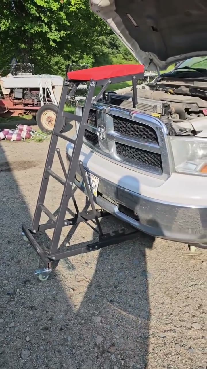 Adjustable Topside Engine Creeper for Trucks and SUVs detail 4
