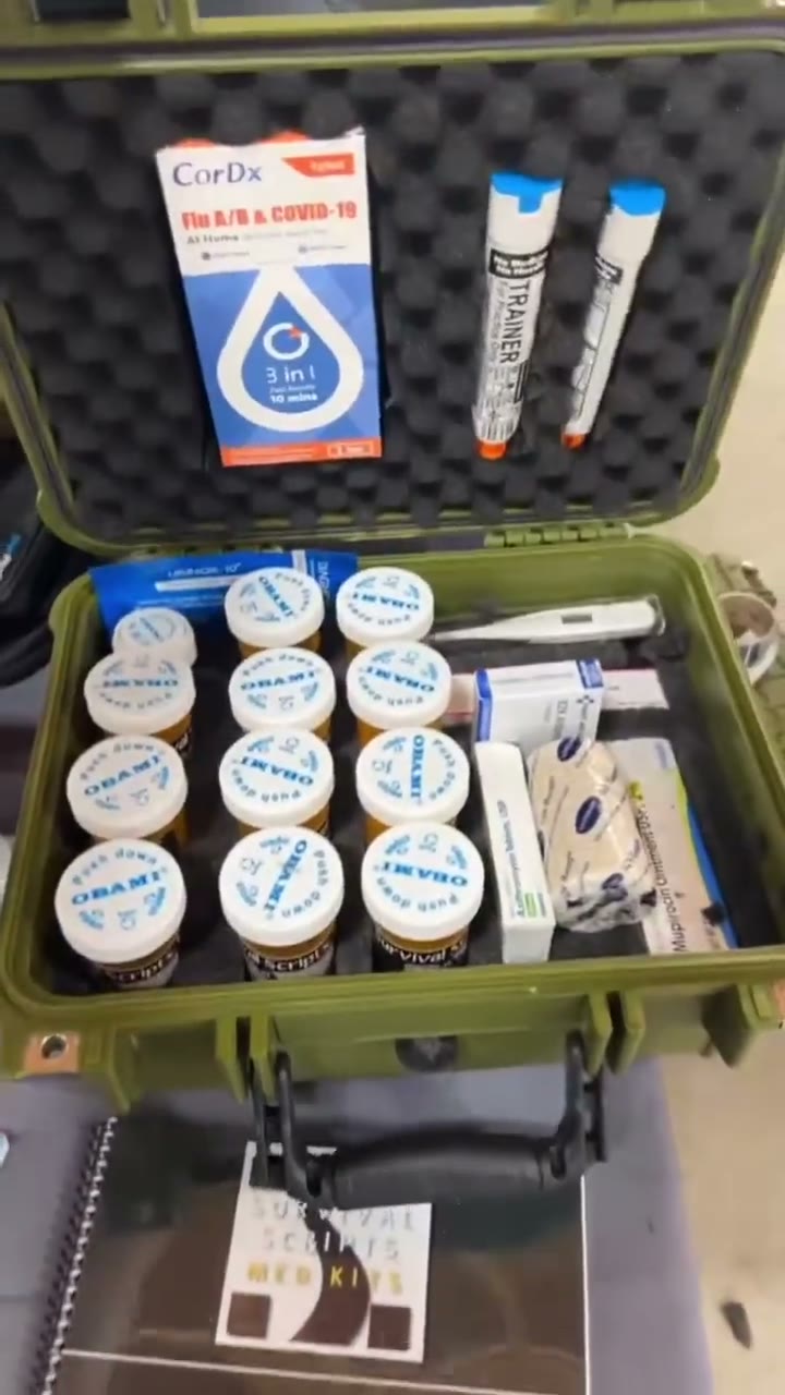 Emergency Disaster Preparedness and First Aid Kit detail 1